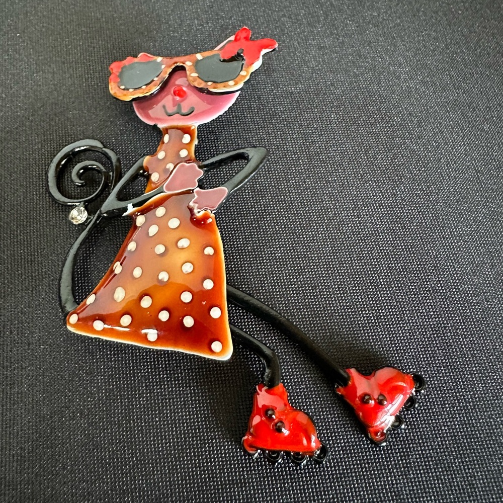 Red and Black Polka Dot Cat Brooch